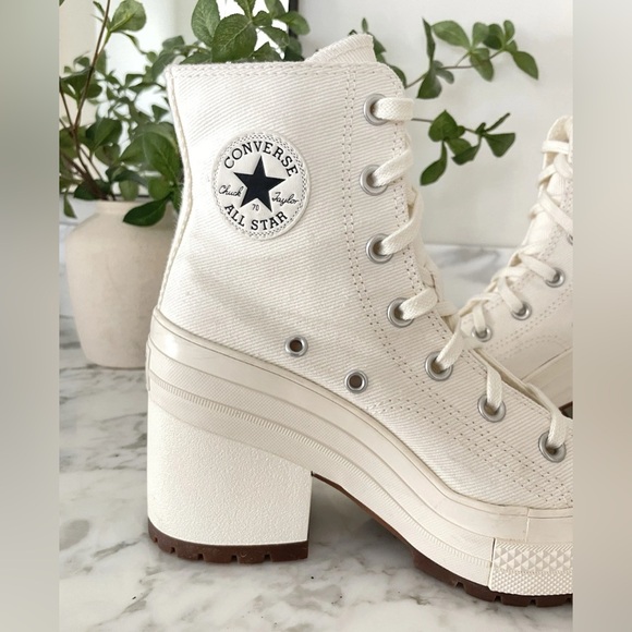 Converse Chuck 70 De Luxe Heel Platform Shoes - Picture 3 of 12
